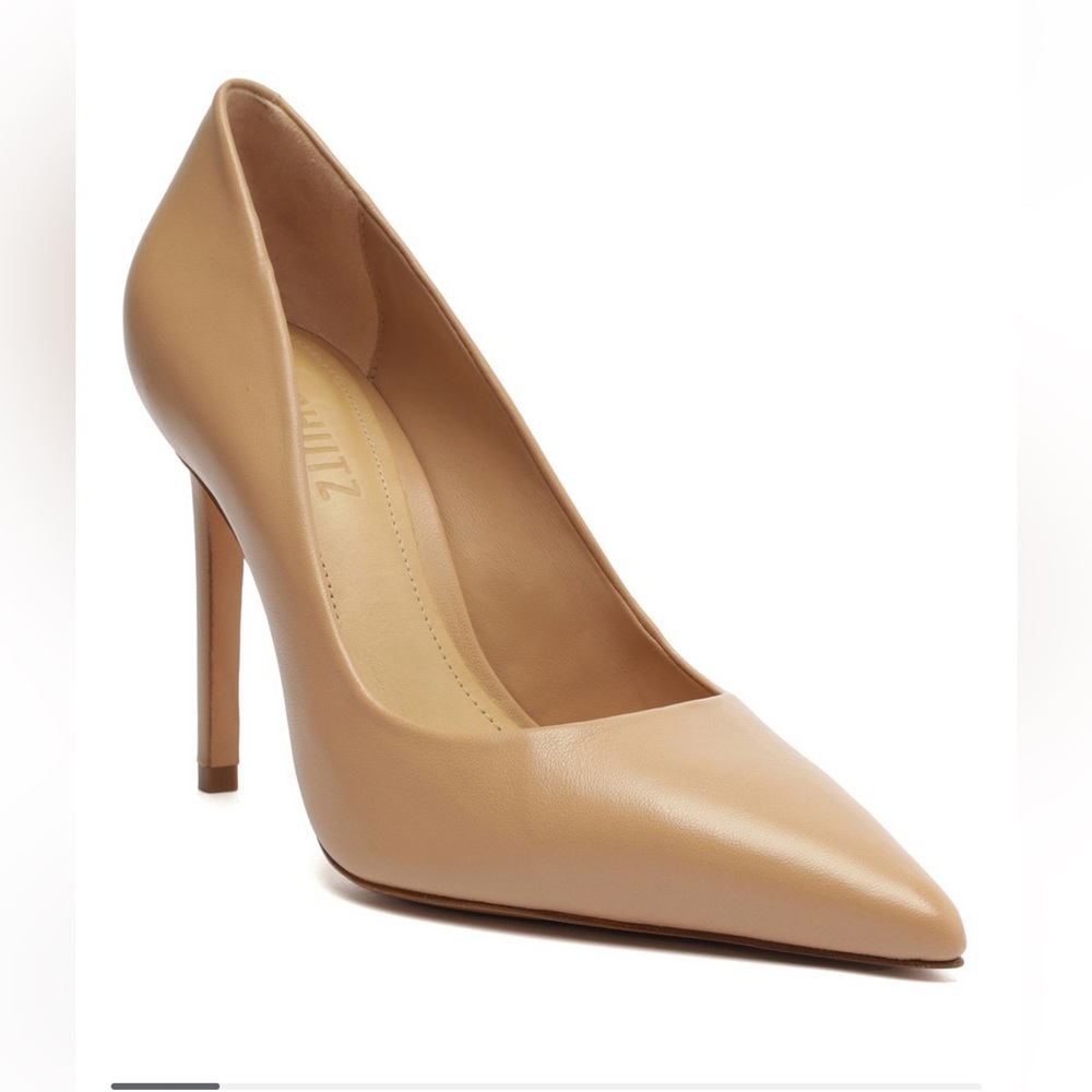 Schutz ‼️‼️
Women's Lou Pointed Toe Pumps